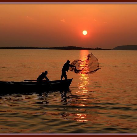 Faik Bey Konagi Golyazi Ngoại thất bức ảnh